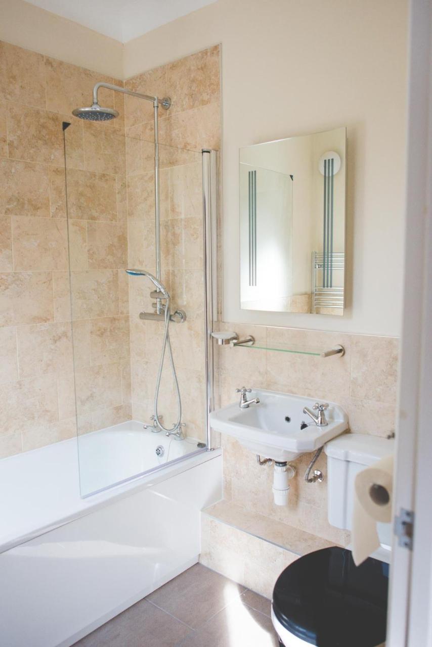 Glencoe Villa Guesthouse Featherstone Екстер'єр фото